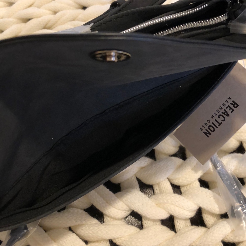 Kenneth Cole Reaction Cross Body Bag - Picture 6 of 6